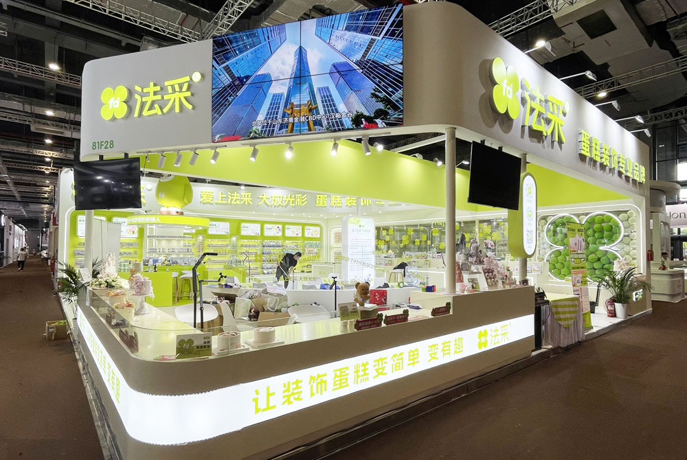 如何通過展位設計來提升品牌形象和吸引潛在客戶？